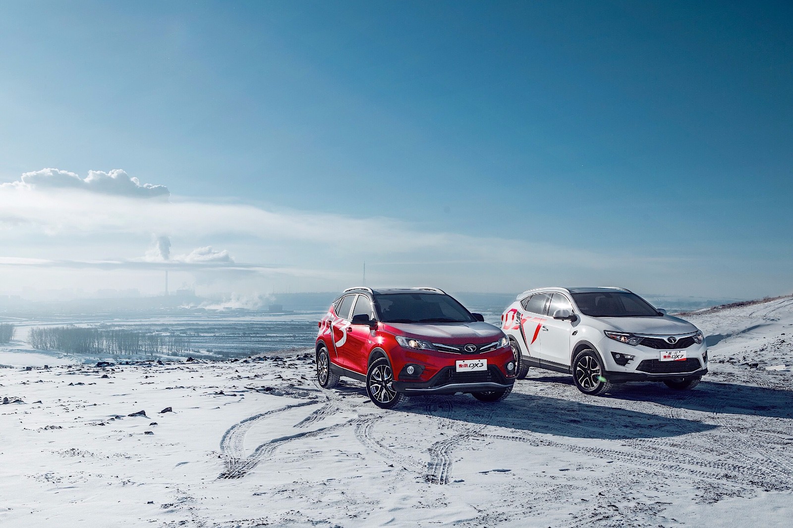 1518511702304285.jpg 圖1:東南DX7、東南DX3.jpg