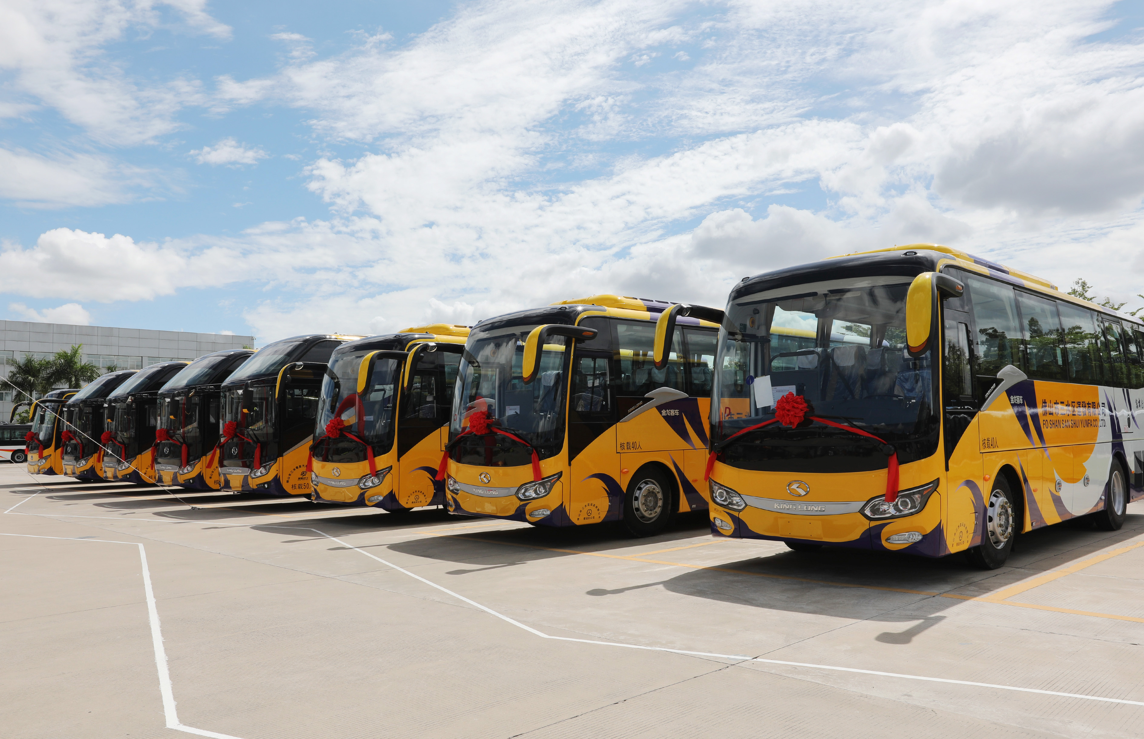 1568977532623638.jpg 佛山三水交車01.jpg