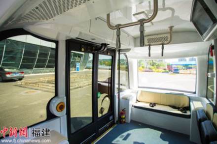 1525268259921039.jpg 說明: 無人駕駛巴士,阿波龍,阿波龍量產時間