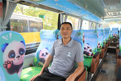 1730447043417955.jpg 成都飛翔車隊負責人劉強.jpg