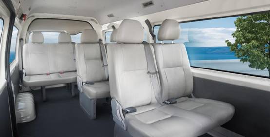 1588982655598453.jpg 內飾1