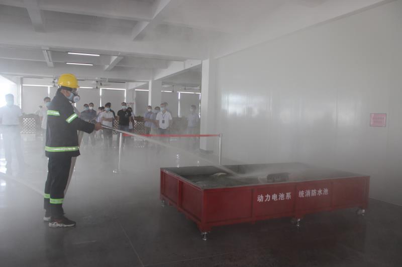 1594473225227485.jpg 圖6:動力電池消防演練.jpg