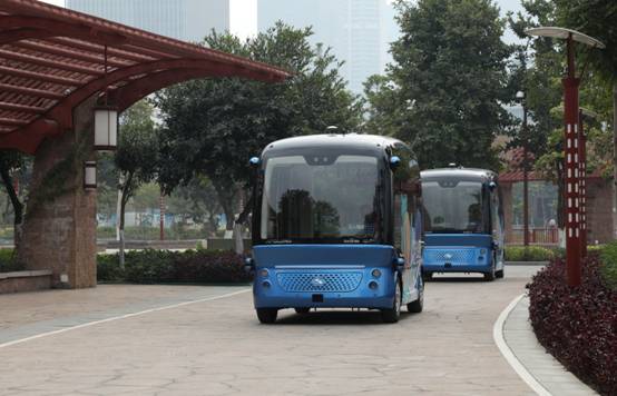 1578303835593923.jpg 啟動儀式后阿波龍在AI公園開始運營.jpg