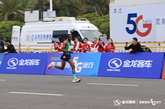 1578304149444563.jpg 國際組冠軍沖刺最后100米.jpg