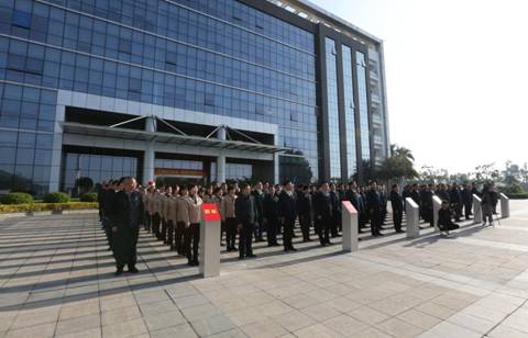 1578017050196979.jpg 1全體人員列隊